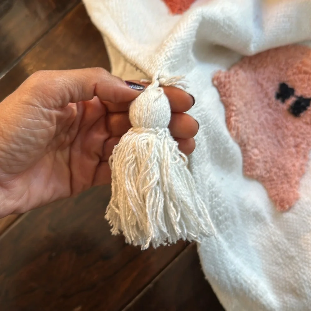 Viral Rachel Zoe ghost blanket - Picture 4 of 5